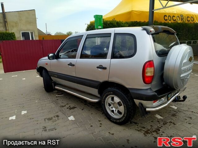 Шевроле Нива, объемом двигателя 17 л и пробегом 184 тыс. км за 2999 $, фото 1 на Automoto.ua