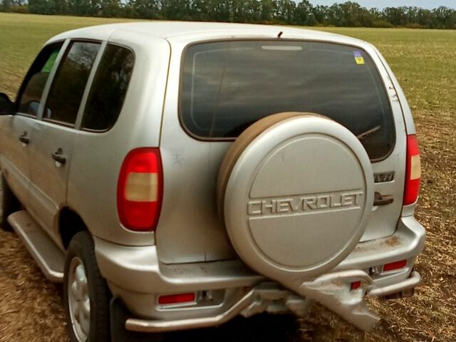 Шевроле Нива, объемом двигателя 1.7 л и пробегом 230 тыс. км за 4400 $, фото 1 на Automoto.ua