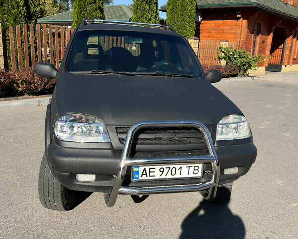 Шевроле Нива, объемом двигателя 1.69 л и пробегом 206 тыс. км за 4100 $, фото 1 на Automoto.ua