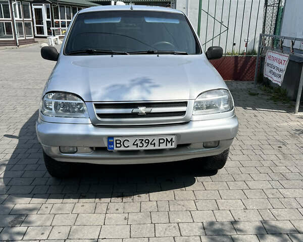 Шевроле Нива, объемом двигателя 1.7 л и пробегом 60 тыс. км за 5200 $, фото 1 на Automoto.ua
