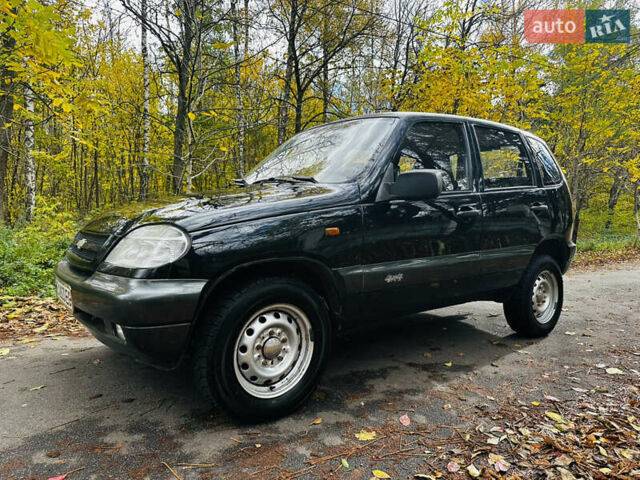 Шевроле Нива, объемом двигателя 0 л и пробегом 176 тыс. км за 3600 $, фото 1 на Automoto.ua