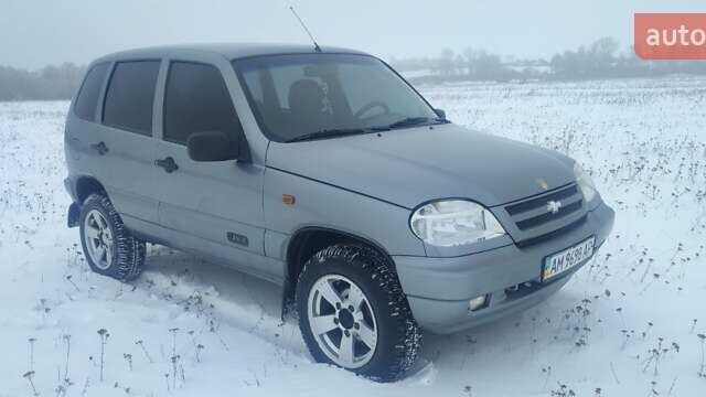 Шевроле Нива, объемом двигателя 1.7 л и пробегом 156 тыс. км за 5200 $, фото 1 на Automoto.ua