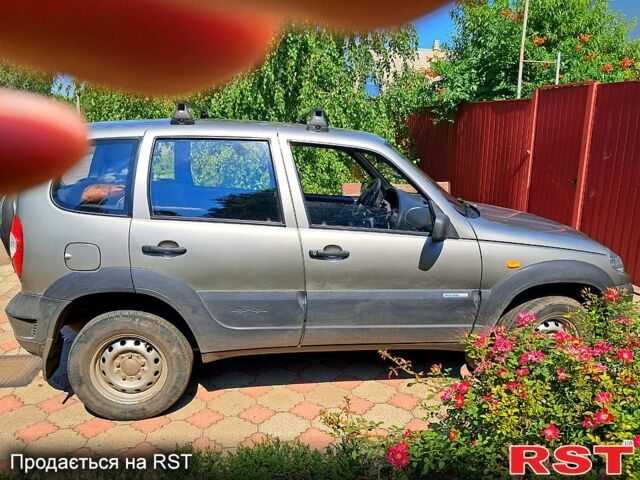 Шевроле Нива, объемом двигателя 1.7 л и пробегом 44 тыс. км за 6500 $, фото 1 на Automoto.ua