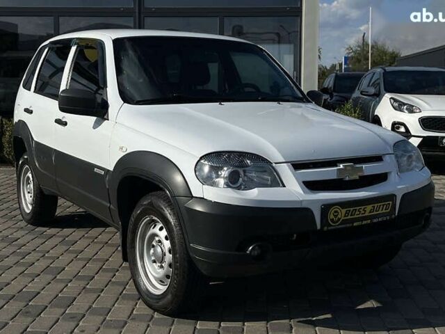 Шевроле Нива, объемом двигателя 1.7 л и пробегом 98 тыс. км за 7500 $, фото 1 на Automoto.ua
