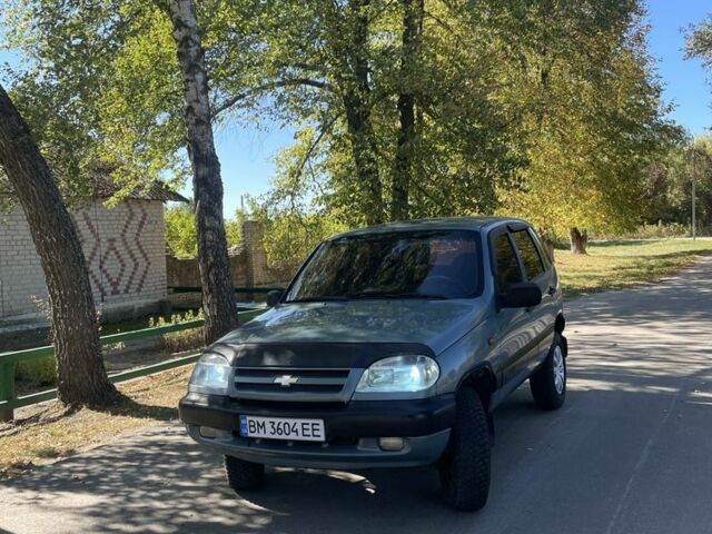 Сірий Шевроле Нива, об'ємом двигуна 1.7 л та пробігом 222 тис. км за 3250 $, фото 1 на Automoto.ua