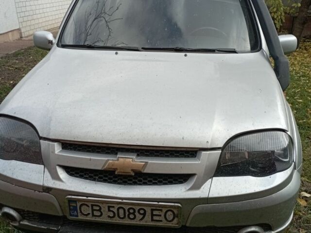 Серый Шевроле Нива, объемом двигателя 1.9 л и пробегом 568 тыс. км за 4534 $, фото 1 на Automoto.ua