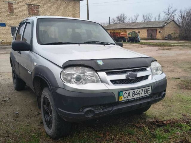 Серый Шевроле Нива, объемом двигателя 1.7 л и пробегом 5 тыс. км за 1954 $, фото 1 на Automoto.ua