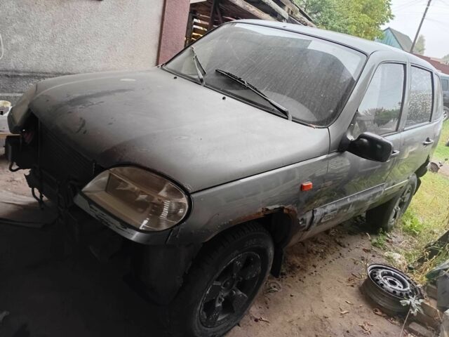 Серый Шевроле Нива, объемом двигателя 0 л и пробегом 3 тыс. км за 1191 $, фото 1 на Automoto.ua