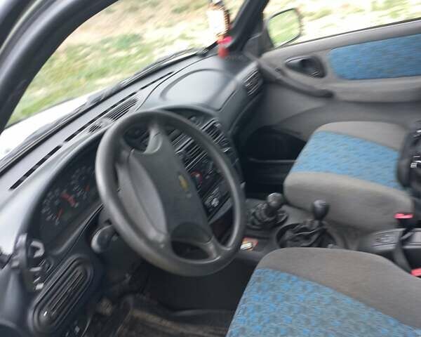 Серый Шевроле Нива, объемом двигателя 1.7 л и пробегом 123 тыс. км за 4400 $, фото 1 на Automoto.ua