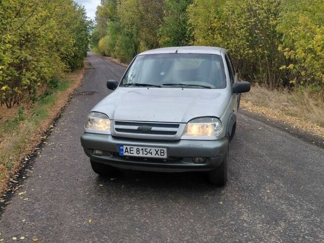 Сірий Шевроле Нива, об'ємом двигуна 1.7 л та пробігом 230 тис. км за 1666 $, фото 1 на Automoto.ua