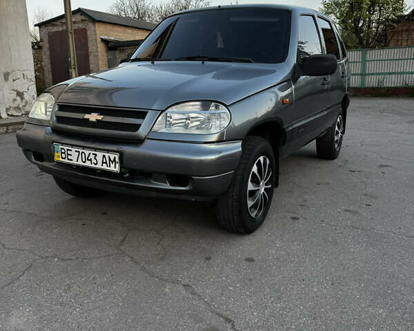 Сірий Шевроле Нива, об'ємом двигуна 1.7 л та пробігом 137 тис. км за 2700 $, фото 1 на Automoto.ua