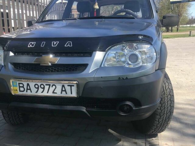 Сірий Шевроле Нива, об'ємом двигуна 1.7 л та пробігом 75 тис. км за 5700 $, фото 1 на Automoto.ua