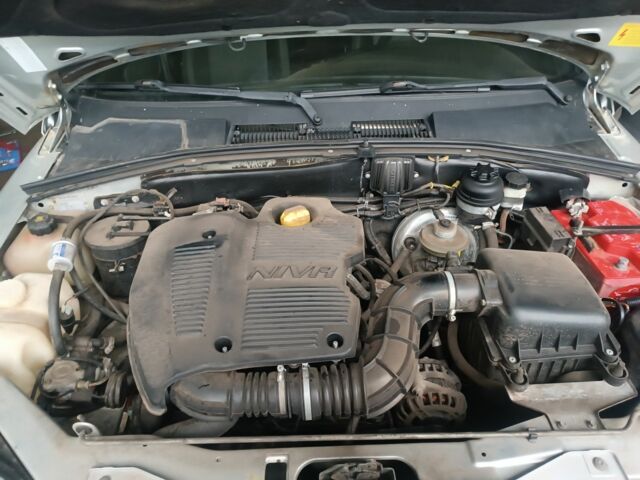 Серый Шевроле Нива, объемом двигателя 1.7 л и пробегом 110 тыс. км за 7000 $, фото 1 на Automoto.ua