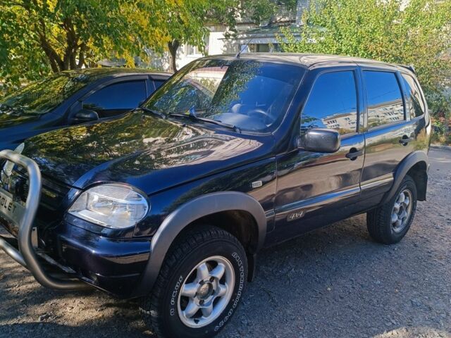 Синий Шевроле Нива, объемом двигателя 1.7 л и пробегом 3 тыс. км за 3800 $, фото 1 на Automoto.ua