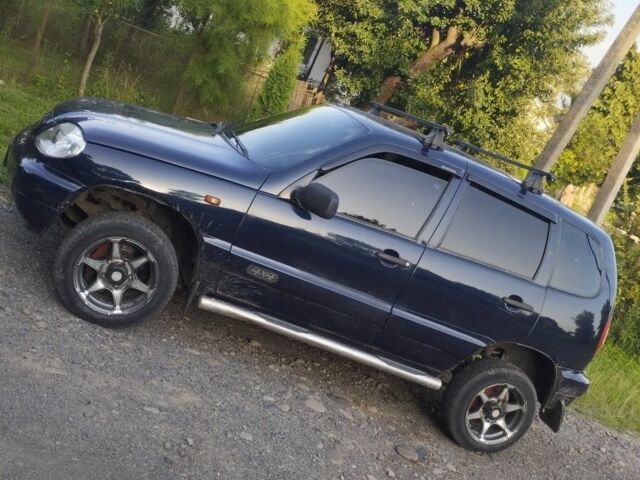 Синій Шевроле Нива, об'ємом двигуна 1.7 л та пробігом 157 тис. км за 3700 $, фото 1 на Automoto.ua