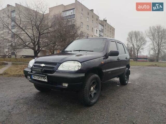 Синий Шевроле Нива, объемом двигателя 1.7 л и пробегом 66 тыс. км за 4750 $, фото 1 на Automoto.ua