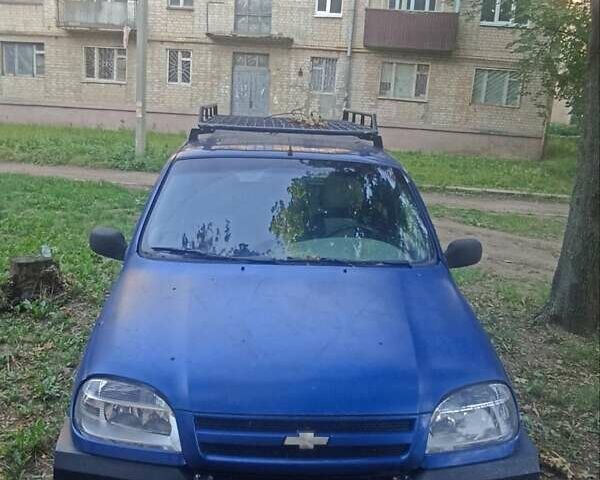 Синій Шевроле Нива, об'ємом двигуна 1.69 л та пробігом 157 тис. км за 3500 $, фото 1 на Automoto.ua