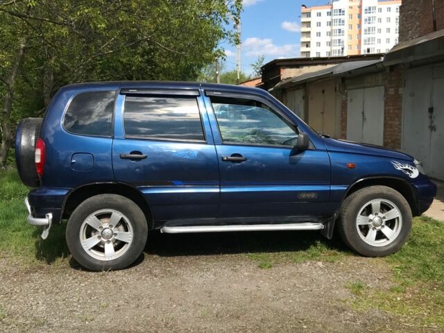 Синий Шевроле Нива, объемом двигателя 1.7 л и пробегом 35 тыс. км за 5000 $, фото 1 на Automoto.ua