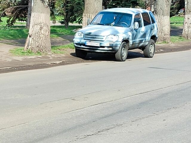 Синий Шевроле Нива, объемом двигателя 1.7 л и пробегом 196 тыс. км за 1200 $, фото 1 на Automoto.ua