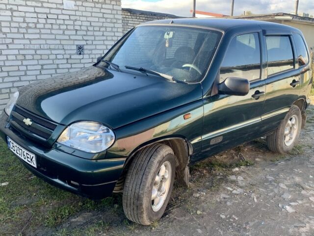 Зелений Шевроле Нива, об'ємом двигуна 1.7 л та пробігом 269 тис. км за 2700 $, фото 1 на Automoto.ua