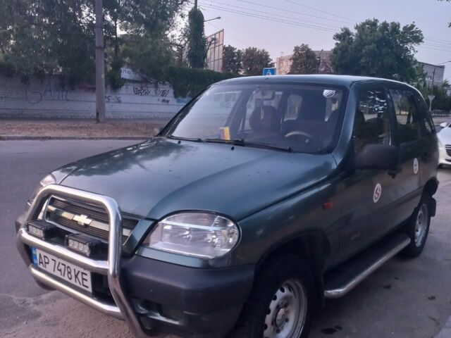 Зелений Шевроле Нива, об'ємом двигуна 1.7 л та пробігом 177 тис. км за 3500 $, фото 1 на Automoto.ua
