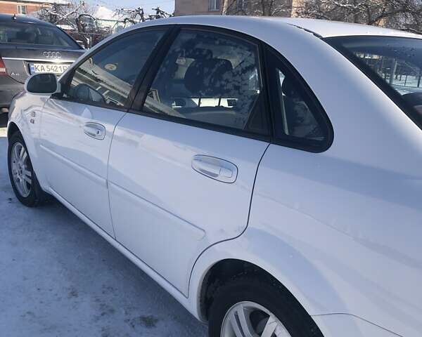 Білий Шевроле Нубіра, об'ємом двигуна 1.8 л та пробігом 160 тис. км за 4800 $, фото 1 на Automoto.ua