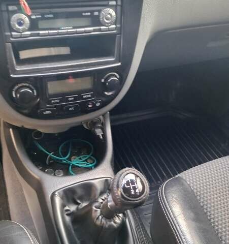 Черный Шевроле Нубира, объемом двигателя 1.6 л и пробегом 390 тыс. км за 3999 $, фото 1 на Automoto.ua