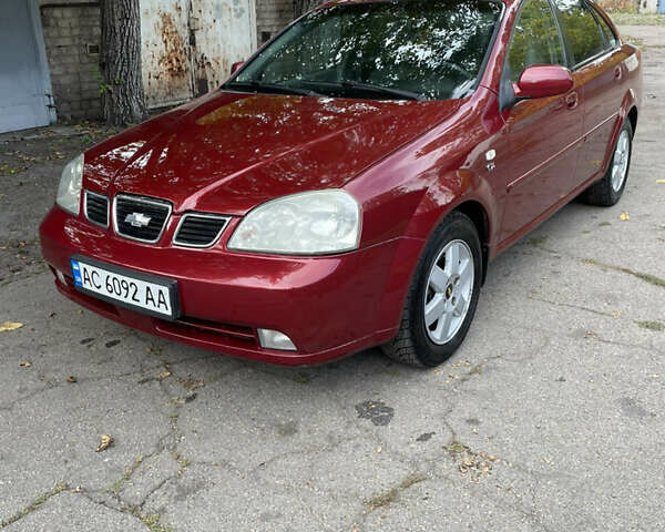 Красный Шевроле Нубира, объемом двигателя 1.8 л и пробегом 250 тыс. км за 3800 $, фото 1 на Automoto.ua
