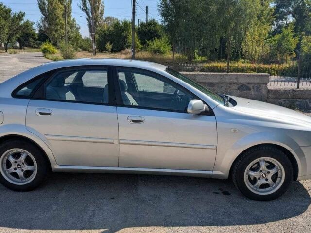 Сірий Шевроле Нубіра, об'ємом двигуна 0 л та пробігом 180 тис. км за 4000 $, фото 1 на Automoto.ua
