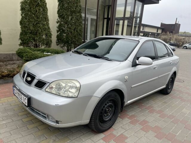 Сірий Шевроле Нубіра, об'ємом двигуна 1.8 л та пробігом 192 тис. км за 3600 $, фото 1 на Automoto.ua