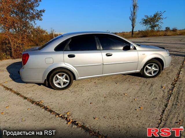 Серый Шевроле Нубира, объемом двигателя 1.6 л и пробегом 332 тыс. км за 3900 $, фото 1 на Automoto.ua