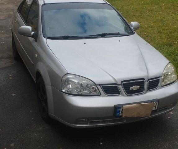 Серый Шевроле Нубира, объемом двигателя 0 л и пробегом 220 тыс. км за 3300 $, фото 1 на Automoto.ua