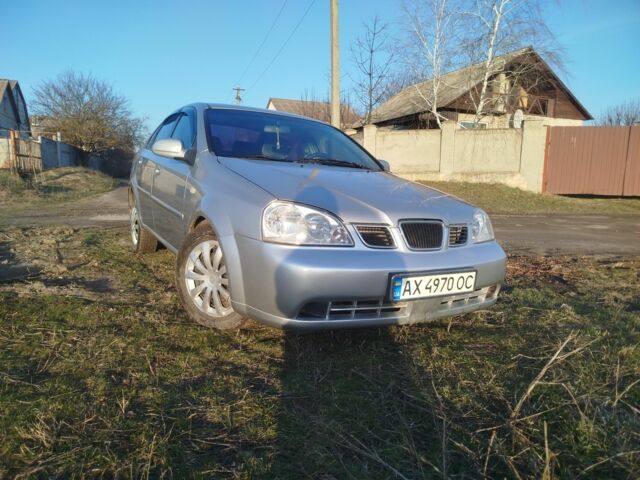 Серый Шевроле Нубира, объемом двигателя 1.8 л и пробегом 300 тыс. км за 3700 $, фото 1 на Automoto.ua