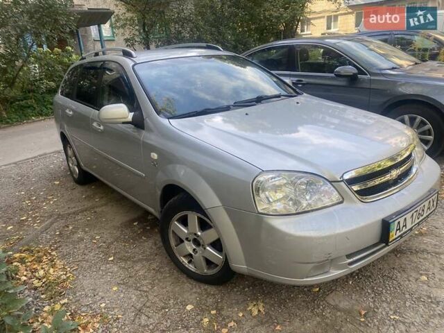 Серый Шевроле Нубира, объемом двигателя 1.8 л и пробегом 300 тыс. км за 3500 $, фото 1 на Automoto.ua