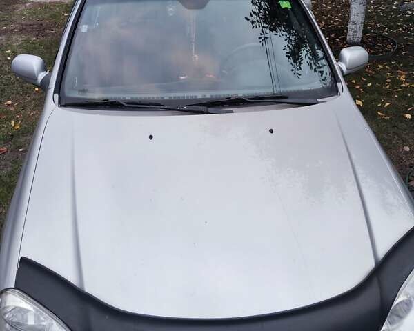 Серый Шевроле Нубира, объемом двигателя 1.8 л и пробегом 309 тыс. км за 4700 $, фото 1 на Automoto.ua