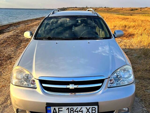 Серый Шевроле Нубира, объемом двигателя 1.8 л и пробегом 247 тыс. км за 4400 $, фото 1 на Automoto.ua