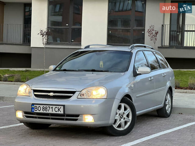 Серый Шевроле Нубира, объемом двигателя 1.8 л и пробегом 303 тыс. км за 3950 $, фото 1 на Automoto.ua