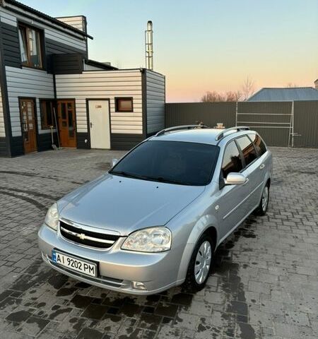 Серый Шевроле Нубира, объемом двигателя 1.6 л и пробегом 250 тыс. км за 4500 $, фото 1 на Automoto.ua
