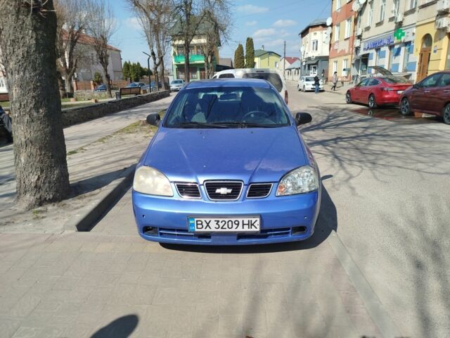 Синий Шевроле Нубира, объемом двигателя 1.6 л и пробегом 280 тыс. км за 3200 $, фото 1 на Automoto.ua