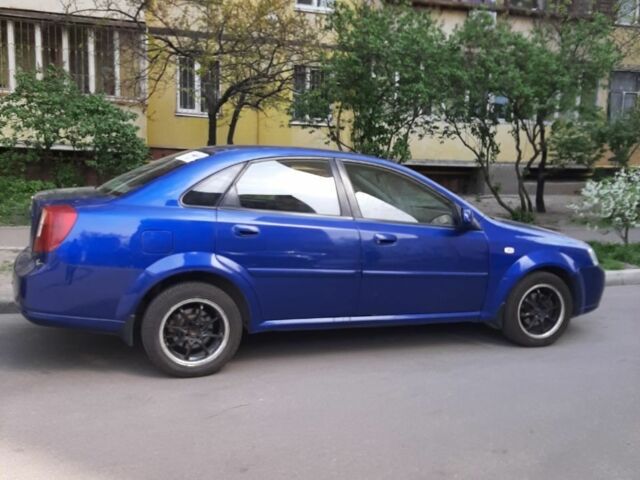 Синий Шевроле Нубира, объемом двигателя 1.8 л и пробегом 350 тыс. км за 3300 $, фото 1 на Automoto.ua