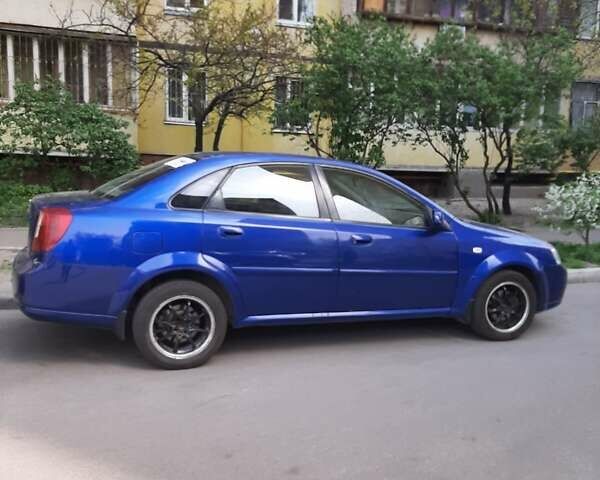 Синий Шевроле Нубира, объемом двигателя 1.8 л и пробегом 350 тыс. км за 3300 $, фото 1 на Automoto.ua