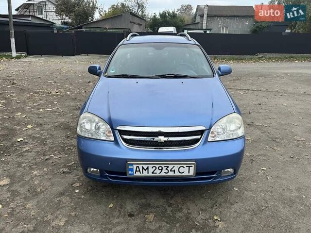 Синий Шевроле Нубира, объемом двигателя 1.8 л и пробегом 250 тыс. км за 4200 $, фото 1 на Automoto.ua