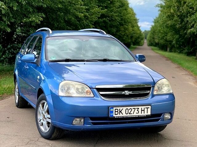 Синий Шевроле Нубира, объемом двигателя 1.8 л и пробегом 315 тыс. км за 2700 $, фото 1 на Automoto.ua