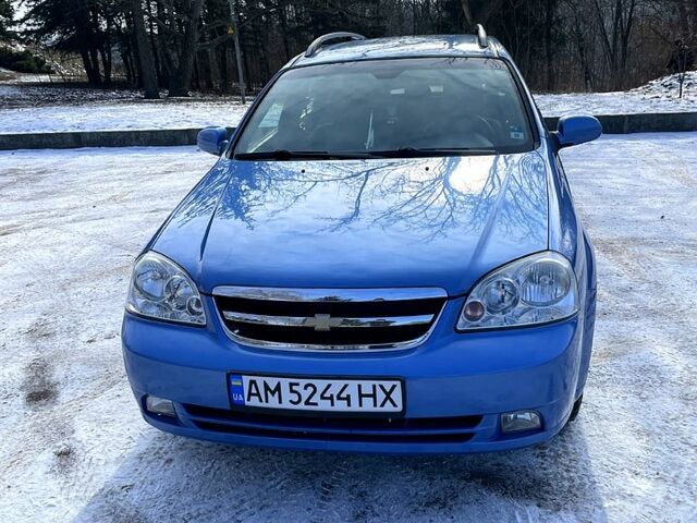 Синий Шевроле Нубира, объемом двигателя 1.8 л и пробегом 275 тыс. км за 4400 $, фото 1 на Automoto.ua