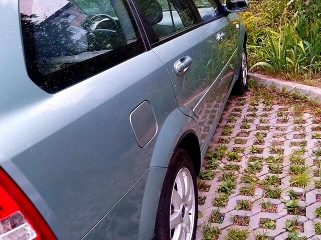 Зелений Шевроле Нубіра, об'ємом двигуна 1.6 л та пробігом 300 тис. км за 4440 $, фото 1 на Automoto.ua