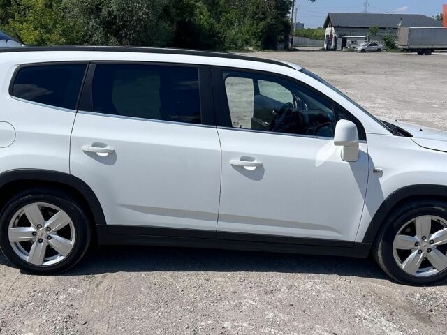 Білий Шевроле Орландо, об'ємом двигуна 2 л та пробігом 273 тис. км за 9200 $, фото 1 на Automoto.ua