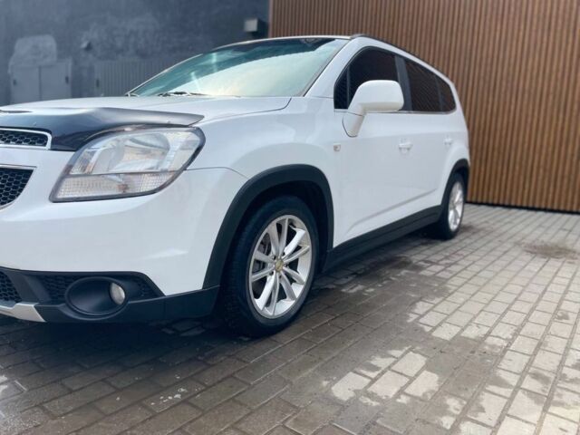 Білий Шевроле Орландо, об'ємом двигуна 1.8 л та пробігом 179 тис. км за 10500 $, фото 1 на Automoto.ua