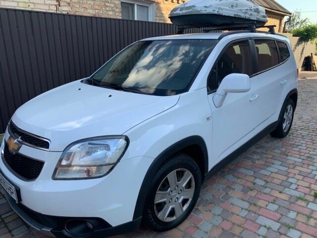 Белый Шевроле Орландо, объемом двигателя 2 л и пробегом 215 тыс. км за 7900 $, фото 1 на Automoto.ua