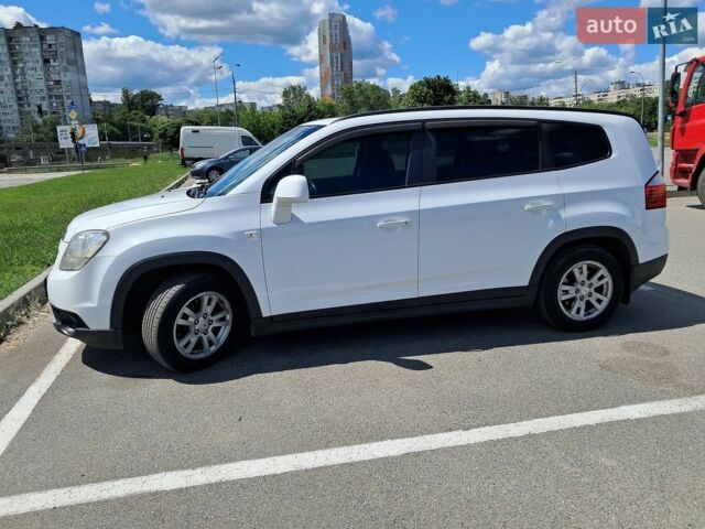 Білий Шевроле Орландо, об'ємом двигуна 1.8 л та пробігом 239 тис. км за 6500 $, фото 1 на Automoto.ua