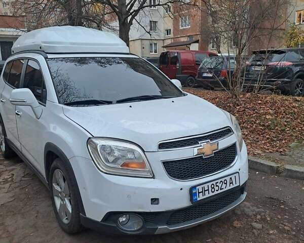 Белый Шевроле Орландо, объемом двигателя 2 л и пробегом 105 тыс. км за 10800 $, фото 1 на Automoto.ua